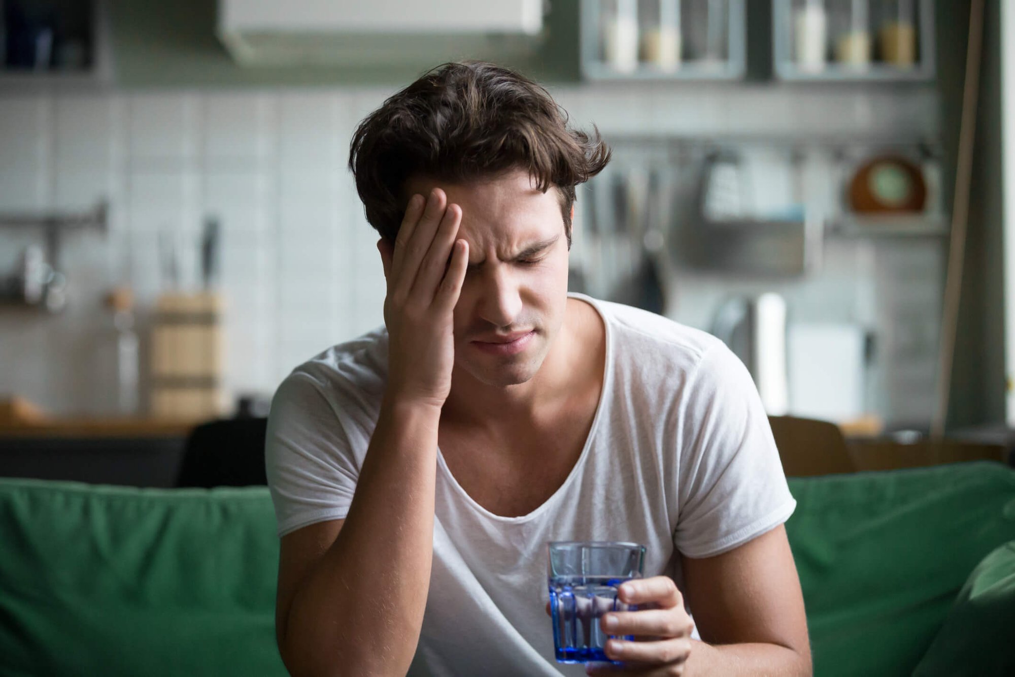 wake-up-in-the-morning-with-headache